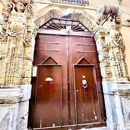 Apartamento Palazzo Barone Muzio Palermo Exterior foto