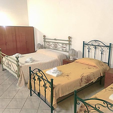 Apartamento Palazzo Barone Muzio Palermo Exterior foto