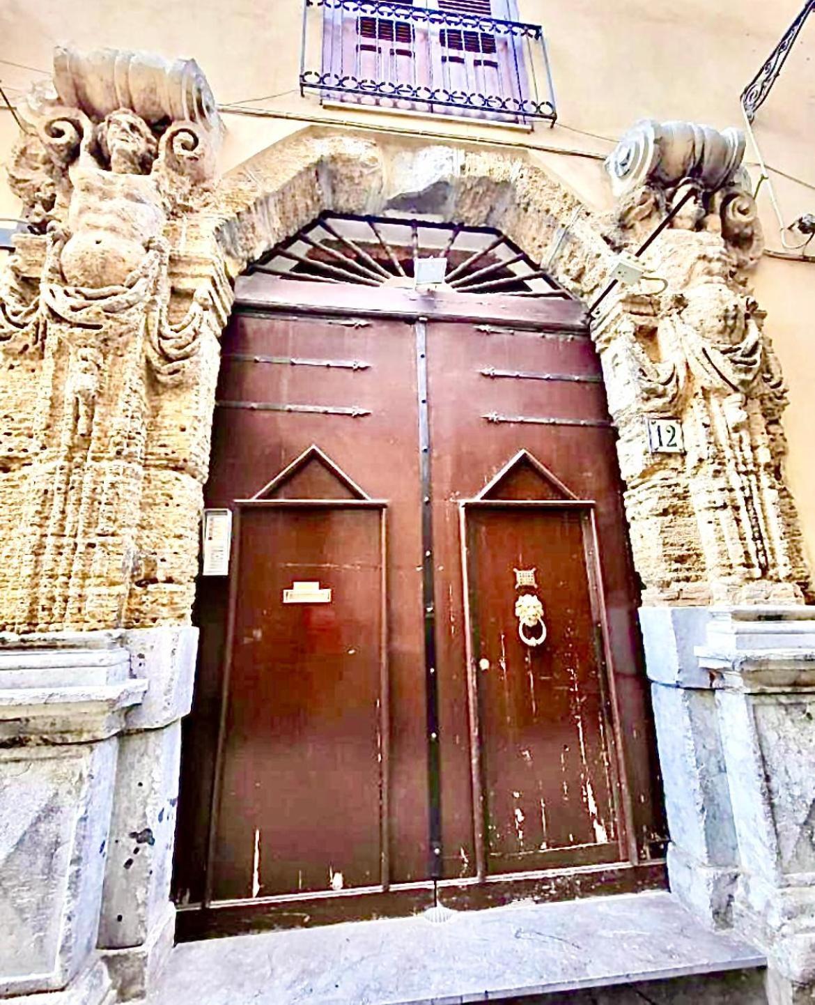 Apartamento Palazzo Barone Muzio Palermo Exterior foto
