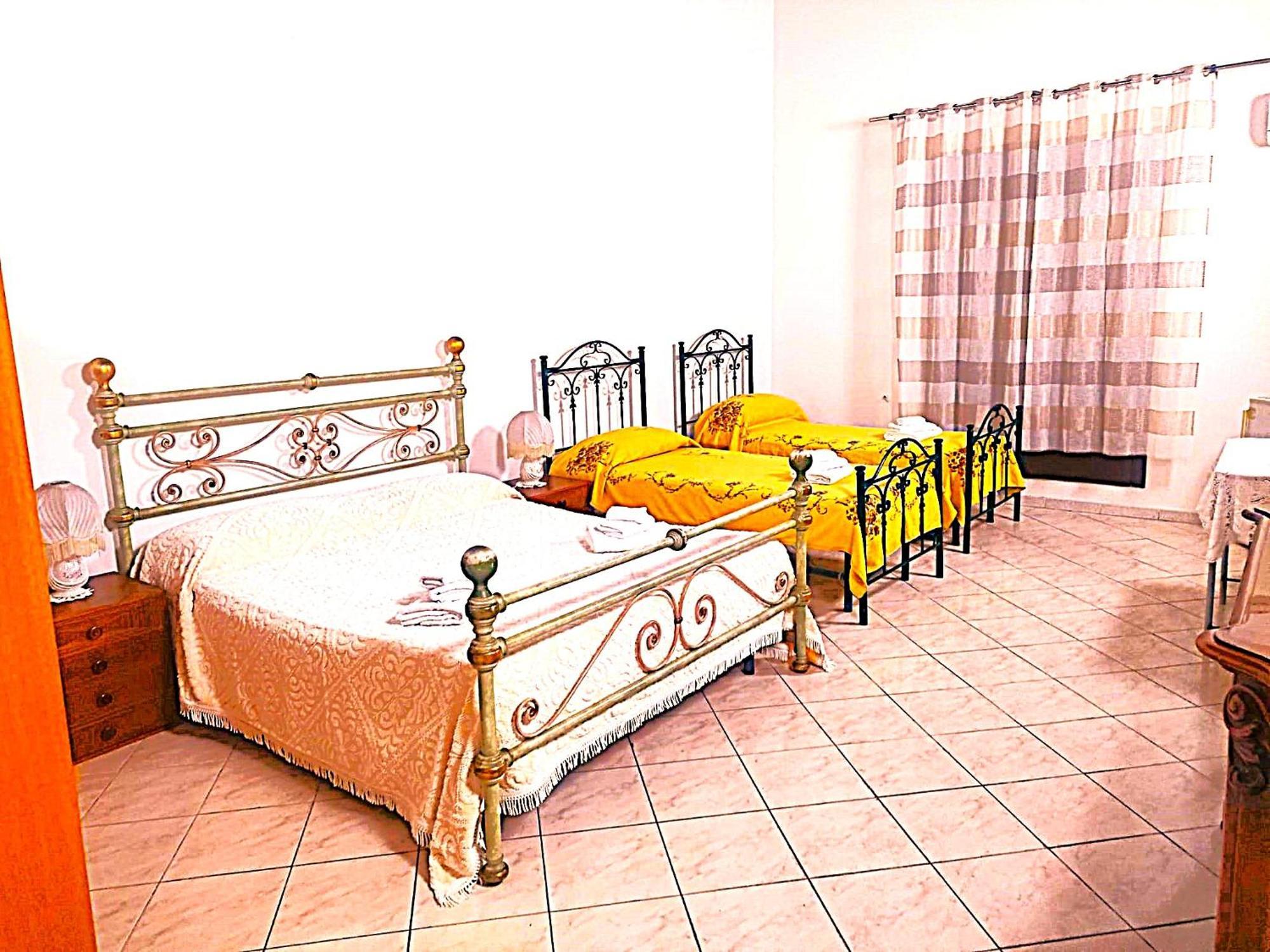 Apartamento Palazzo Barone Muzio Palermo Exterior foto